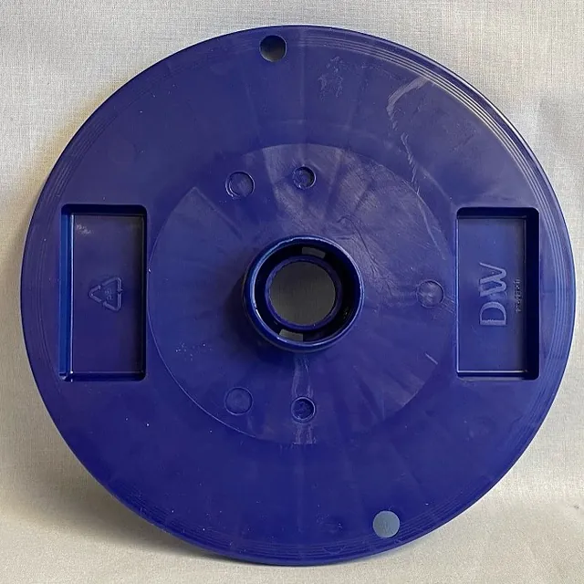 Farben und Materialien: dunkelblau PE 53 